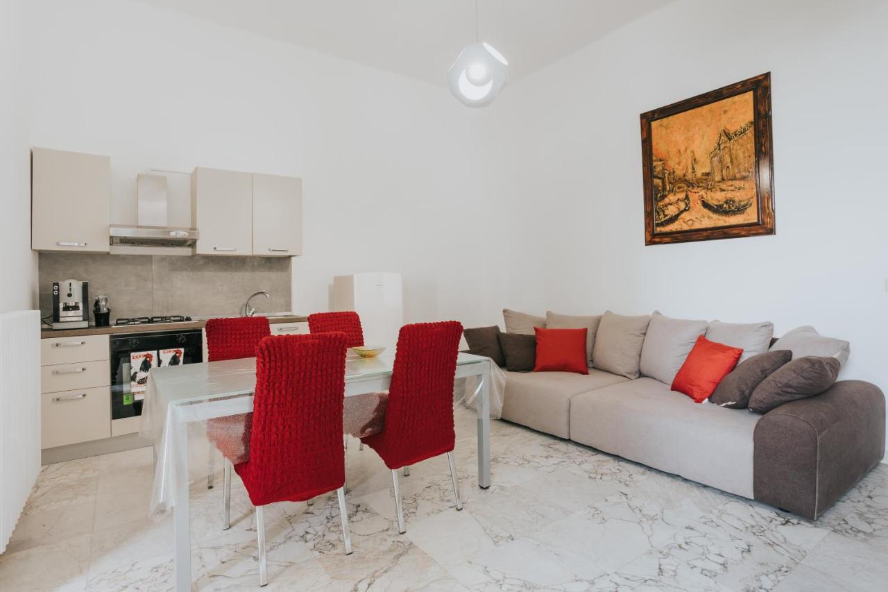 לצ'ה B&B Nuovo Reale - Centro Storico מראה חיצוני תמונה
