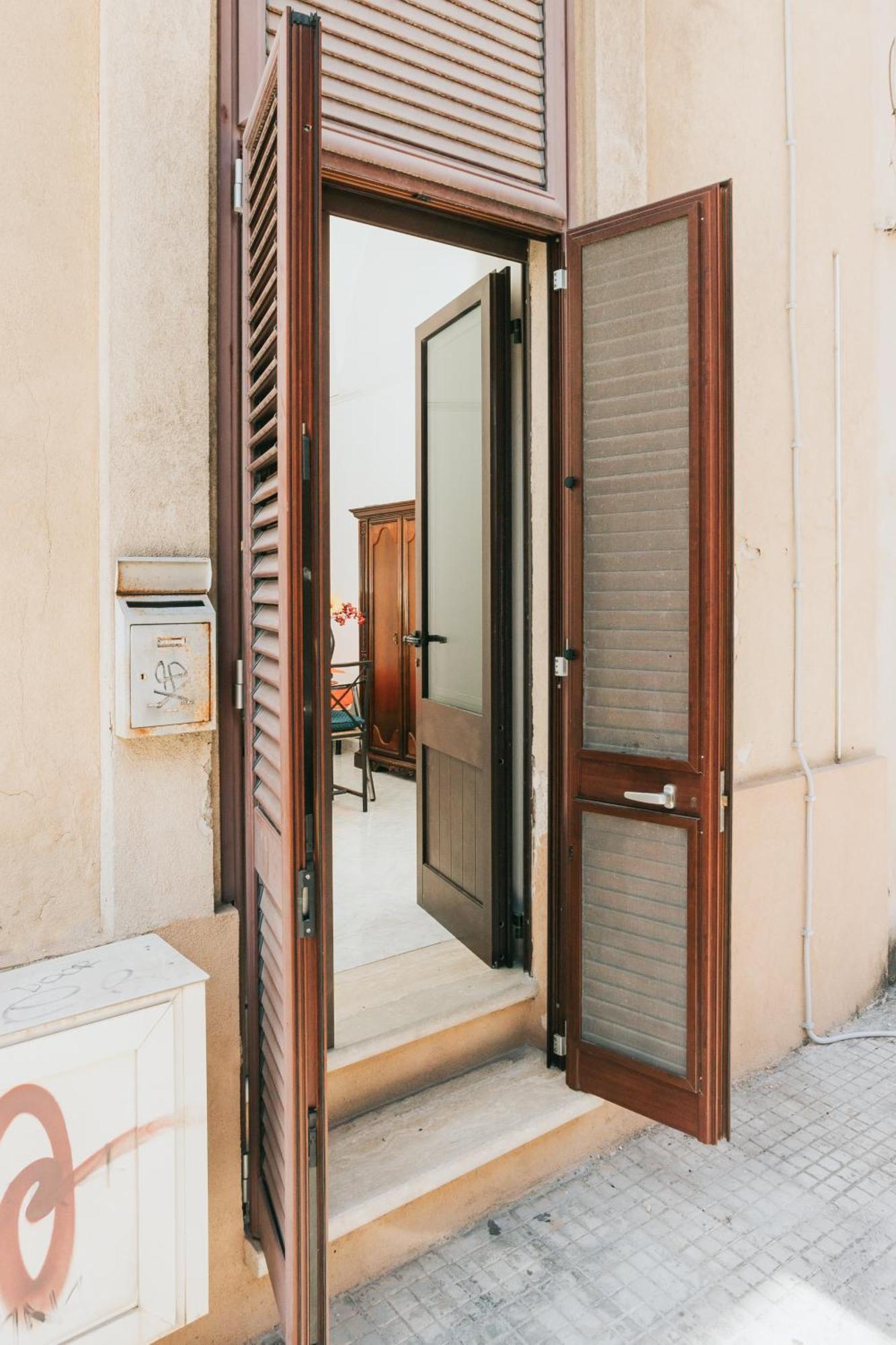 לצ'ה B&B Nuovo Reale - Centro Storico מראה חיצוני תמונה