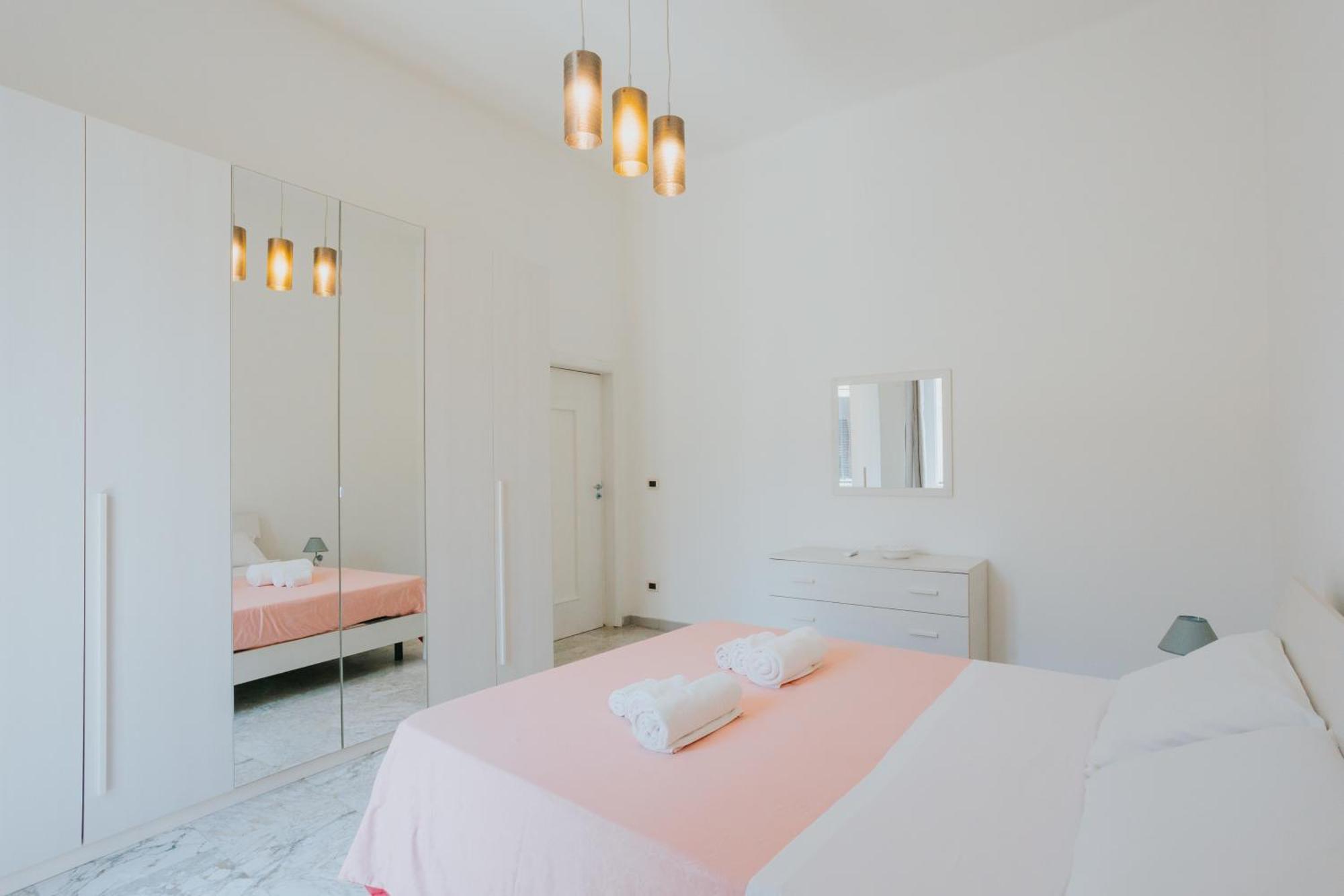 לצ'ה B&B Nuovo Reale - Centro Storico מראה חיצוני תמונה